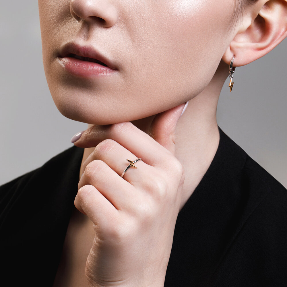 Серебро 925 Кольцо Р.19 Вес 1.11 SOKOLOV